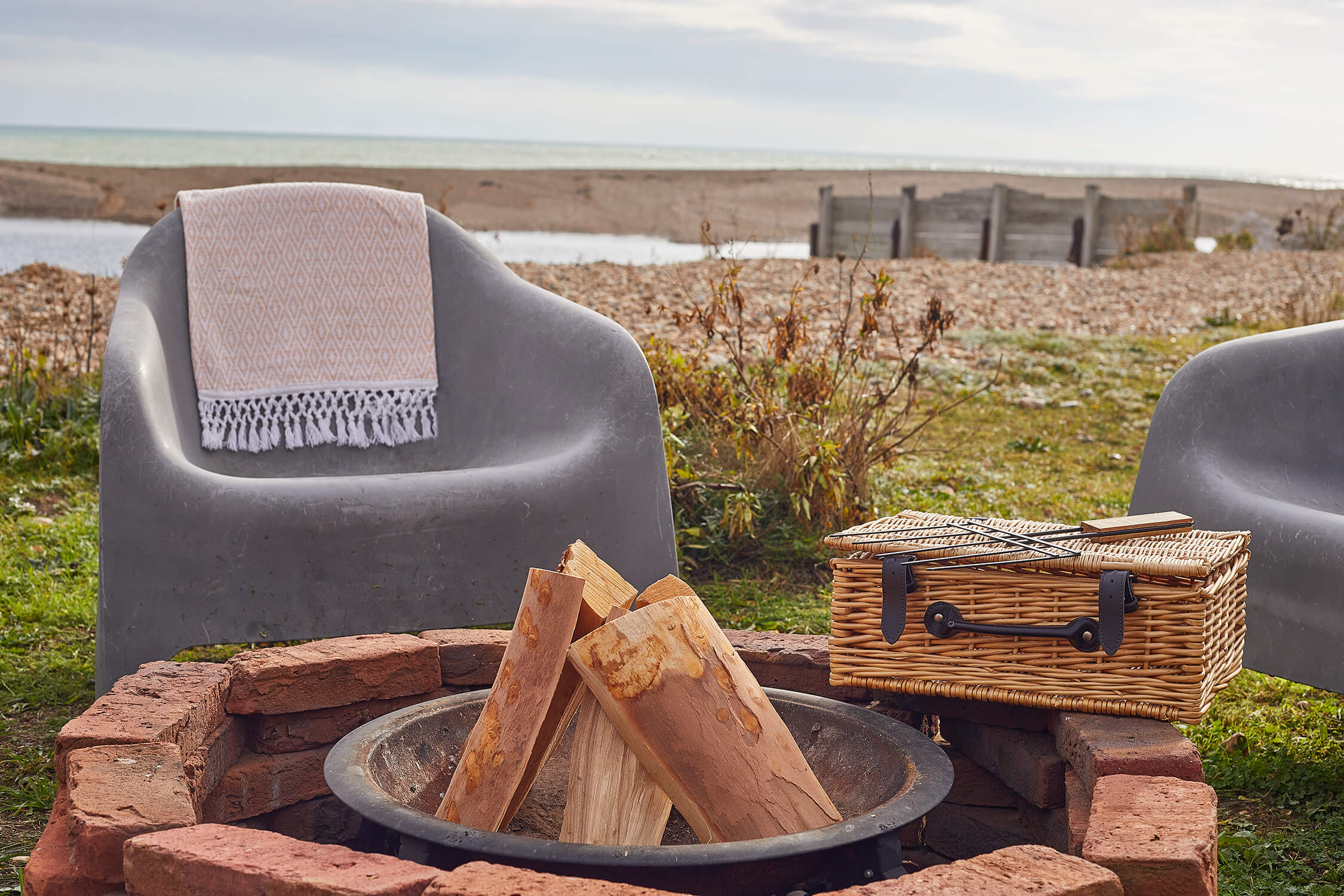 The Bolthole on the Beach - Firepit